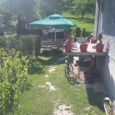 Holiday Patar Vikendica